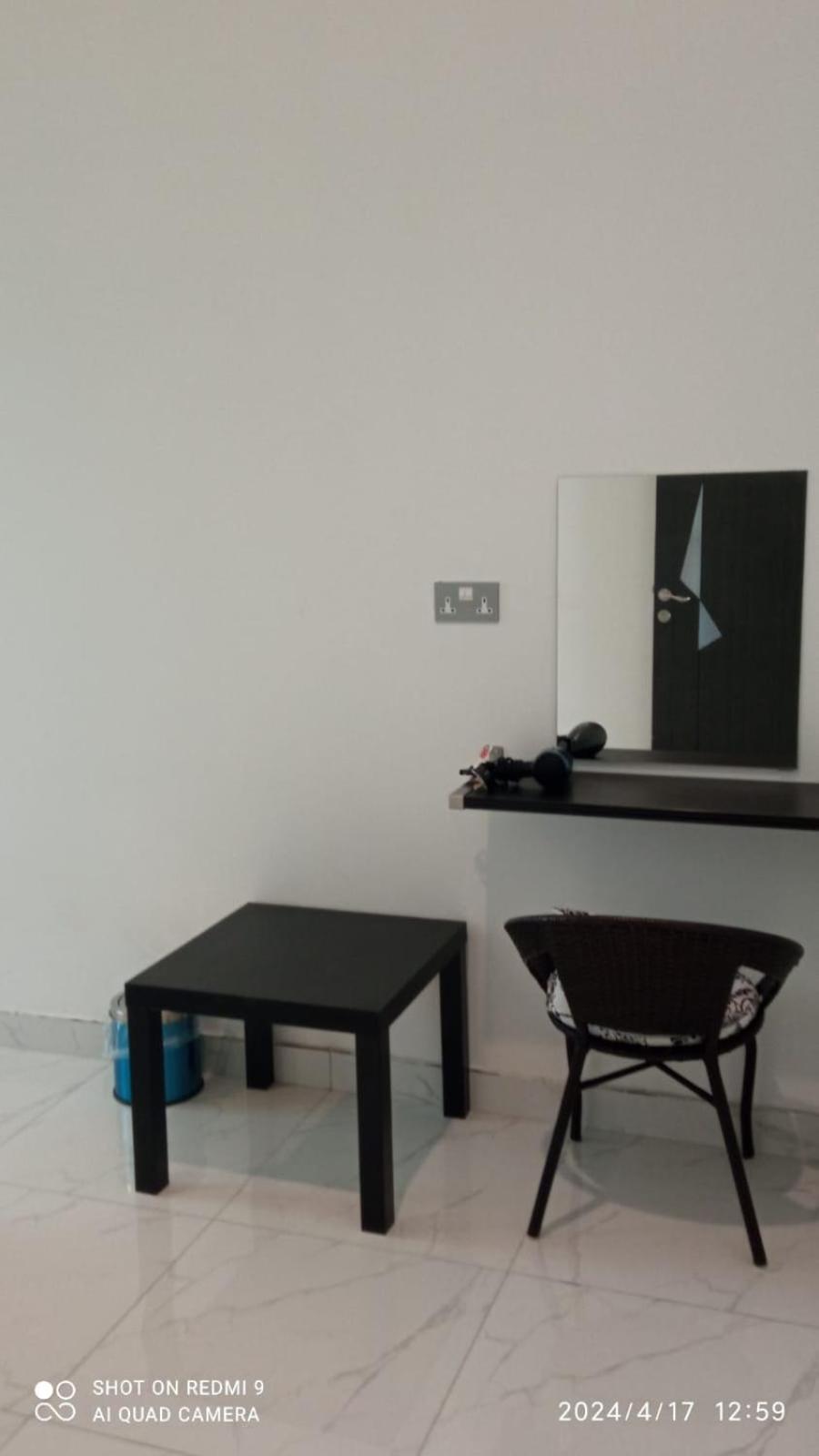 Tiwi Pearl Hotel Szúr Kültér fotó